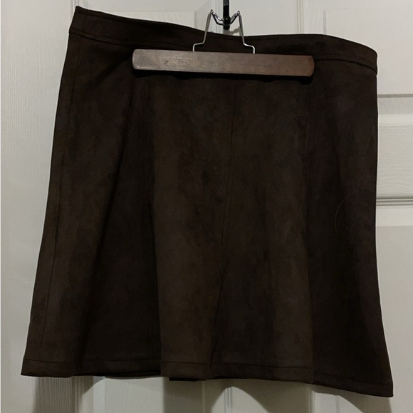 Ricki’s faux suede brown floppy skirt NWT - Picture 2 of 8